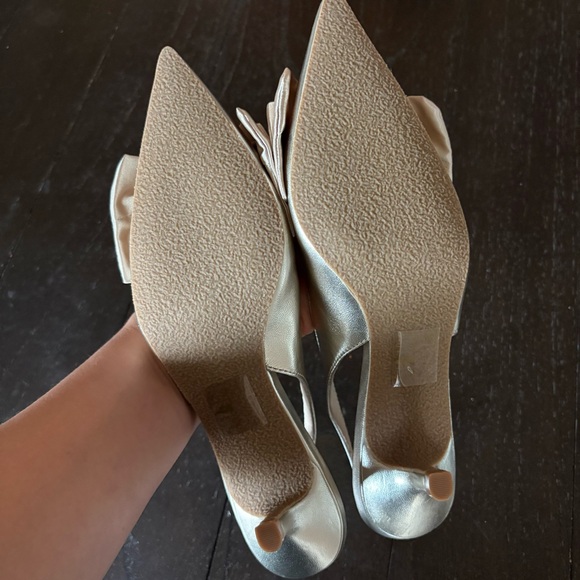 Jack Rogers Women's‎ Debra Slingback Kitten Heel Pumps in Platinum Napa Size 7M - Picture 9 of 12